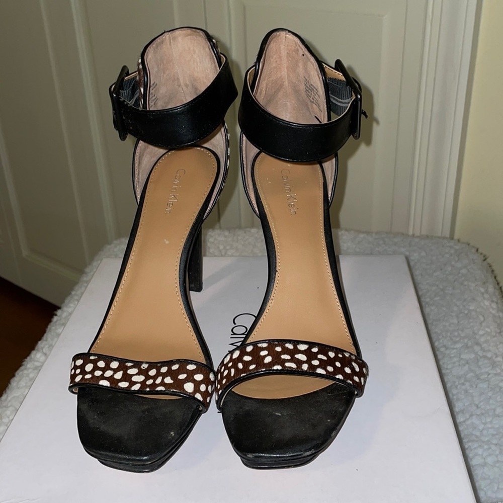 Heeled open toe shoes